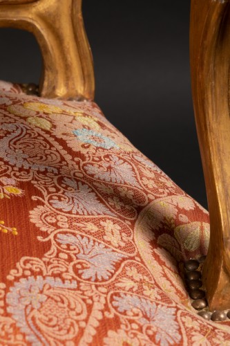 XVIIIe siècle - Paire de fauteuils d'époque Transition vers 1770