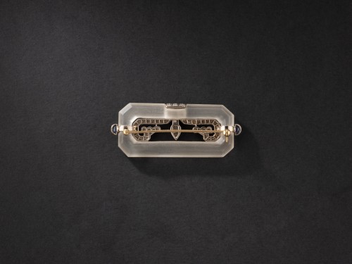 Art Deco Brooch in Gold, Platinum, Diamonds, Sapphires, and Crystal - Antique Jewellery Style Art Déco