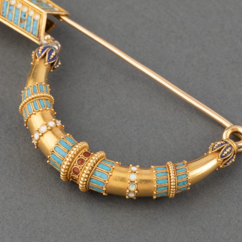  19th century, 18K Gold Etruscan-Style Fibula Brooch,  - Antique Jewellery Style 