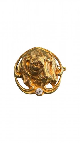 Broche chien en or, année 1900