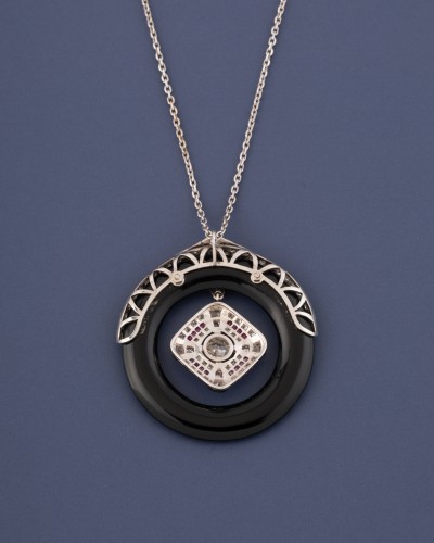 Bijouterie, Joaillerie Pendentif, Collier - Pendentif anneau en or, platine, onyx et diamants, vers 1930