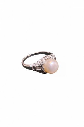 Art Deco Ring In Platinum, Diamonds And Fine Pearl