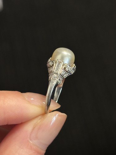 Antique Jewellery  - Art Deco Ring In Platinum, Diamonds And Fine Pearl