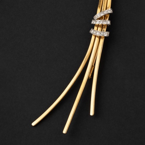 Gold and diamonds brooch, circa 1960 - 