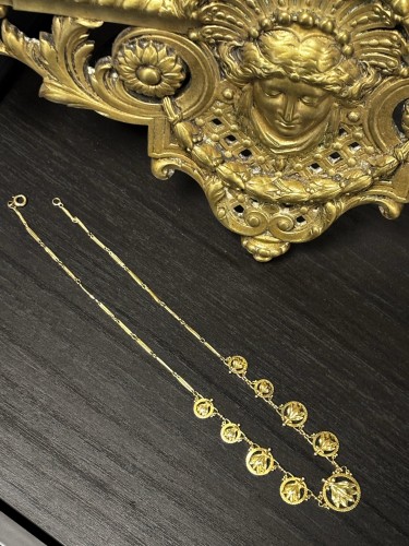 Antique Jewellery  - Art Nouveau yellow gold draperie necklace, circa 1900