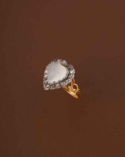 XIXe siècle - Bague en or, diamants et pierre de lune, XIXe siècle