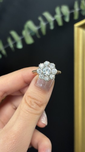 XIXe siècle - Bague marguerite en or et diamants, vers 1880