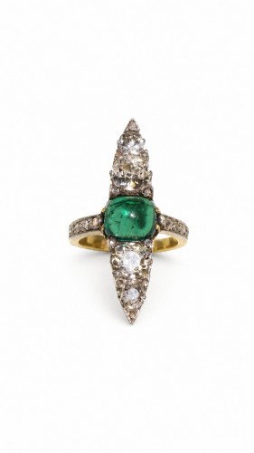 Bague Marquise fin XIXe siècle en or, platine, émeraude de Colombie et diamants