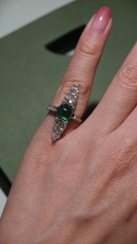 XIXe siècle - Bague Marquise fin XIXe siècle en or, platine, émeraude de Colombie et diamants
