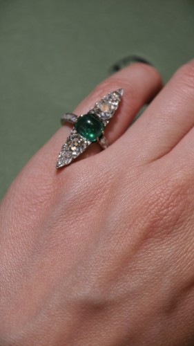 Bague Marquise fin XIXe siècle en or, platine, émeraude de Colombie et diamants - Art nouveau