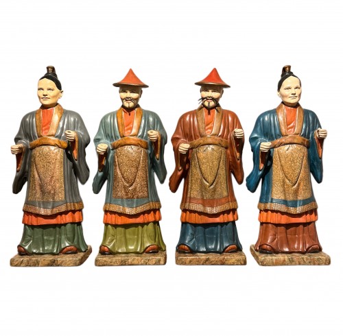 Quatre Magots en plâtre polychrome