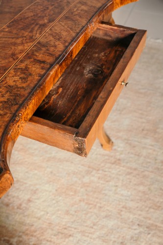 Table toscane du XVIIIe siècle en bois de noyer - Galleria Sinigaglia