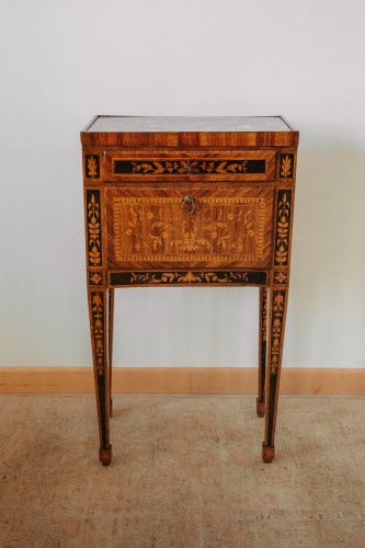 Mobilier Commode - Cabinet Lombard vers 1780 en bois marqueté