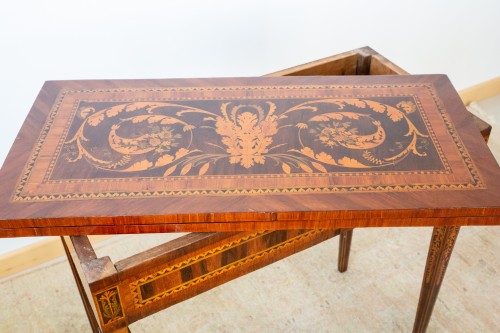 I Game Table In Inlaid Wood, Italy circa 1780 - Louis XVI