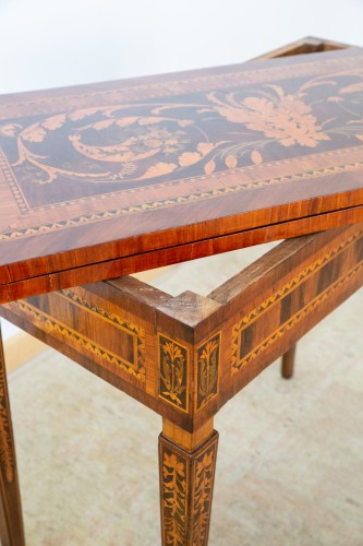 Louis XVI - I Game Table In Inlaid Wood, Italy circa 1780