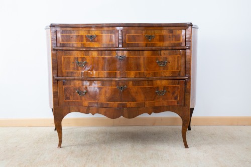 Venetian dresser shaped on the front and sides - Furniture Style Louis XV