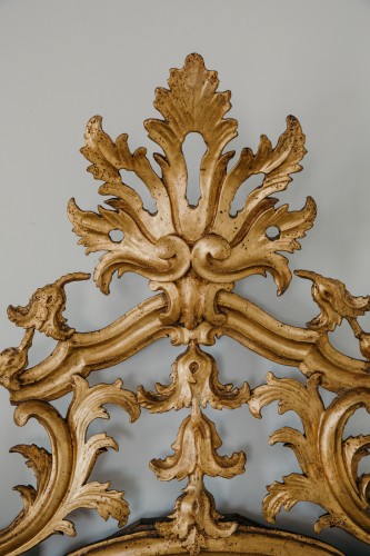 Miroirs, Trumeaux  - Paire de miroirs italiens en bois doré d'époque Louis XV