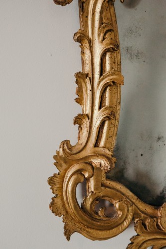 Paire de miroirs italiens en bois doré d'époque Louis XV - Galleria Sinigaglia