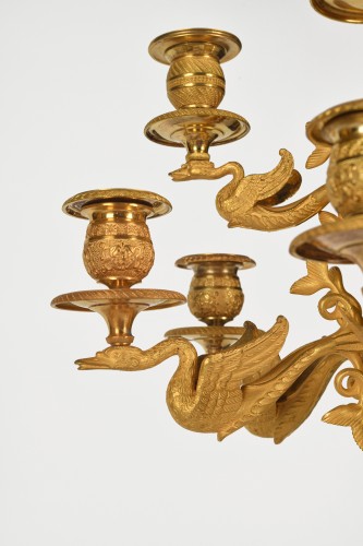 XIXe siècle - Très importante paire de candélabres aux cygnes d’époque Empire, attribué à Thomire