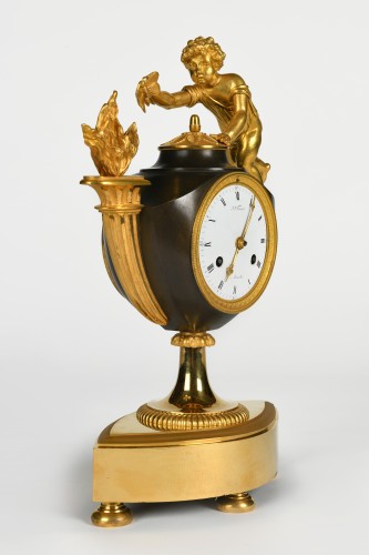 Pendule Empire "Amour au papillon" vers 1805 - Horlogerie Style Empire