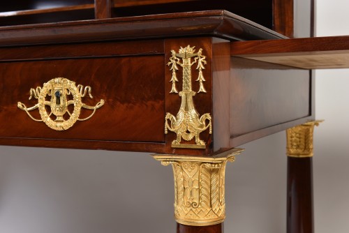 Mobilier Bureau et Secrétaire - Bureau à gradin d'époque Empire, attribué à Jacob Frères (1803-1813)