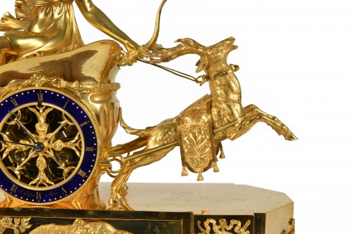 Horlogerie Pendule - Pendule d'époque Empire, au Char de Diane tiré par deux Cerfs