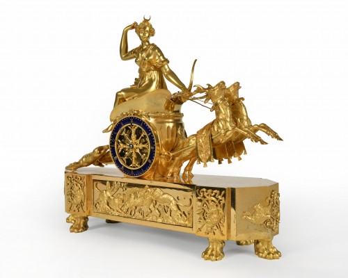 Important Empire Chariot Mantel Clock, depicting &quot;Diana the huntress&quot; - 