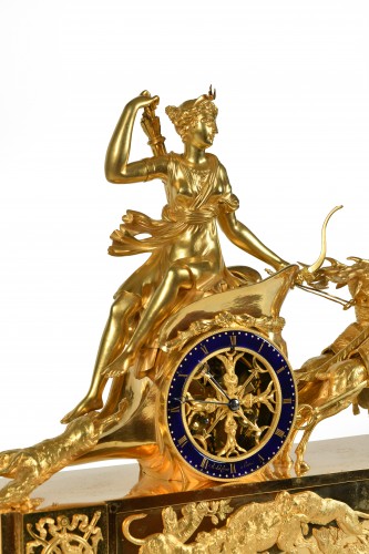 XIXe siècle - Pendule d'époque Empire, au Char de Diane tiré par deux Cerfs
