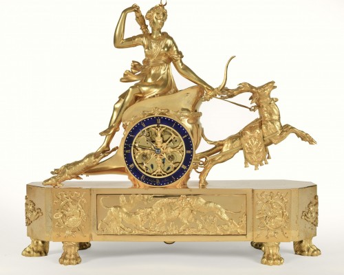 Antiquités - Pendule d'époque Empire, au Char de Diane tiré par deux Cerfs