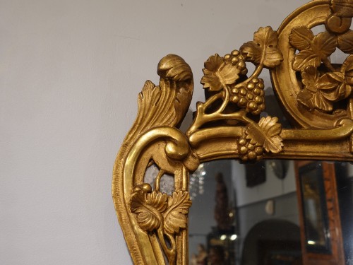 Miroirs, Trumeaux  - Miroir provençal en bois doré d'époque XVIIIe