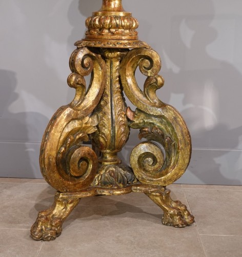 Important candelabrum in gilded and polychrome wood, Spain17th century - Lighting Style Louis XIII