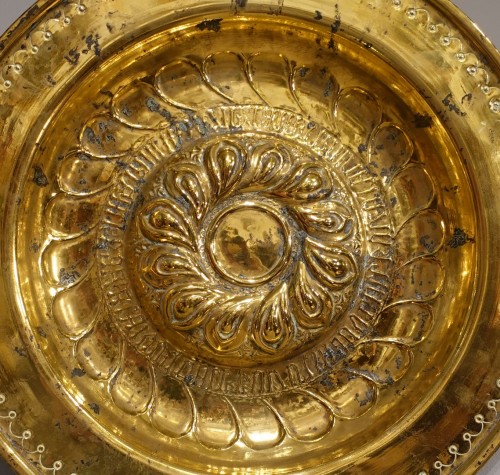 Religious Antiques  - Offering dish (quest dish) in brass – Late 16th century