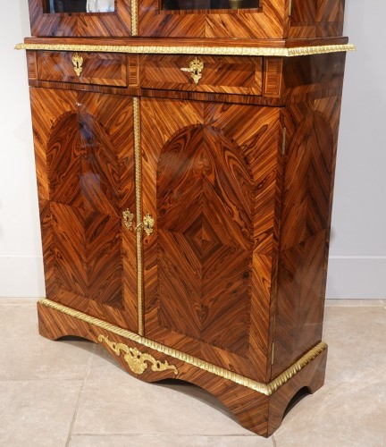 18th century - Bookcase Showcase in kingwood veneer – Regency period