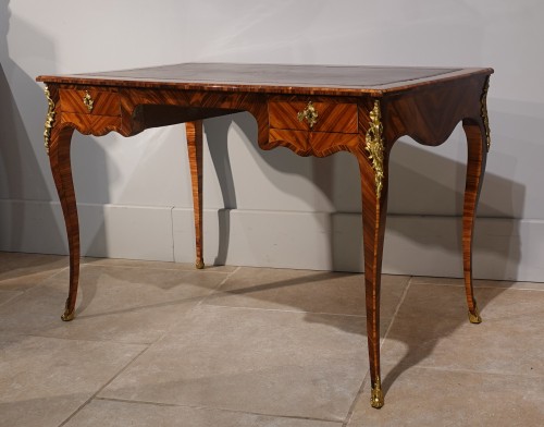 Bureau de dame en marqueterie d'époque Louis XV - Mobilier Style Louis XV