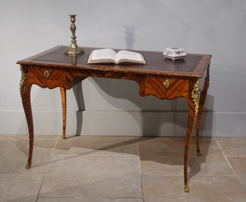 Lady&#039;s desk in Louis XV marquetry - Louis XV