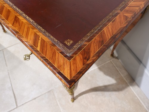 Louis XV - Lady&#039;s desk in Louis XV marquetry