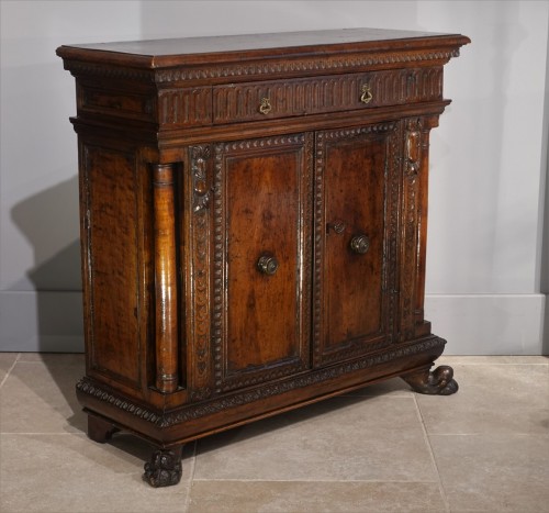 Crédence italienne ou Credenza en noyer d'époque Renaissance - Mobilier Style Renaissance