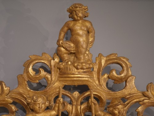 Miroirs, Trumeaux  - Miroir en bois doré du XVIIe siècle