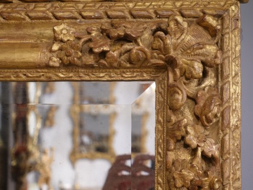 Louis XIV - 17th Century Gilded Wood Mirror