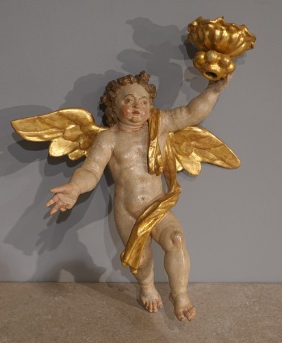 Paire de Putti céroféraires en bois polychrome du XVIIIe siècle - Gérardin et Cie