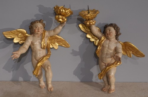 Antiquités - Pair of ceroferarian Putti in polychrome wood, 18th century