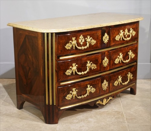 Louis XIV chest of drawers in rosewood veneer, early 18th century - Louis XIV