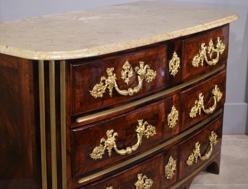 Louis XIV - Commode Louis XIV en placage de palissandre d'époque début XVIIIe