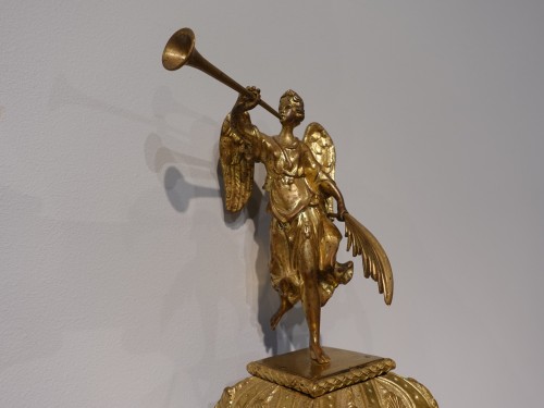 Petit cartel Louis XV en écaille de tortue et bronze doré Barat à Paris - Louis XV