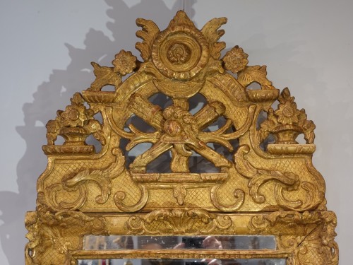 Miroir en bois doré d'époque Régence - Gérardin et Cie