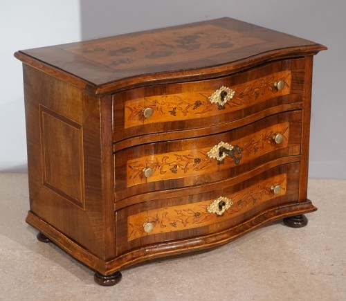 Curiosities  - Small 18th century master chest of drawers