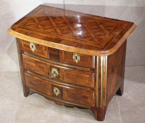 Antiquités - Commode de maîtrise Louis XIV d'époque début XVIIIe