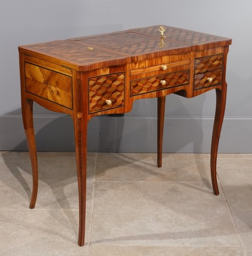 18th century - Louis XV dressing table writing desk in cubic marquetry