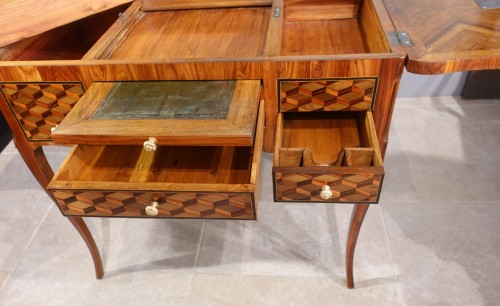 Louis XV - Louis XV dressing table writing desk in cubic marquetry