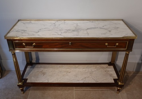 XVIIIe siècle - Console desserte Louis XVI en acajou attribué à Bernard Molitor